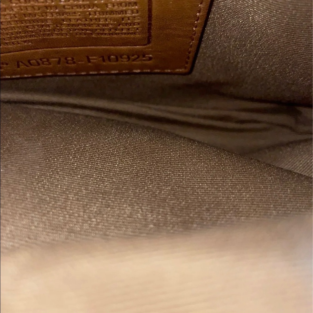 Coach Handbag - Picture 8 of 9